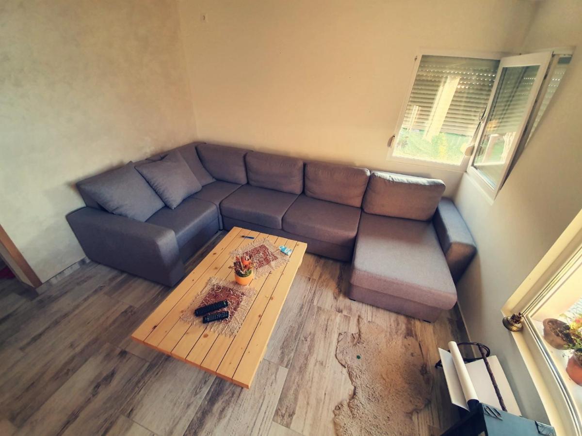 Vila Maza Smederevo Luaran gambar